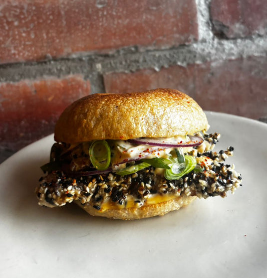 Seared Sesame Tuna Beigel